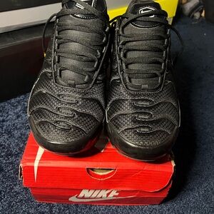 Nike Triple Black Athletic Shoes